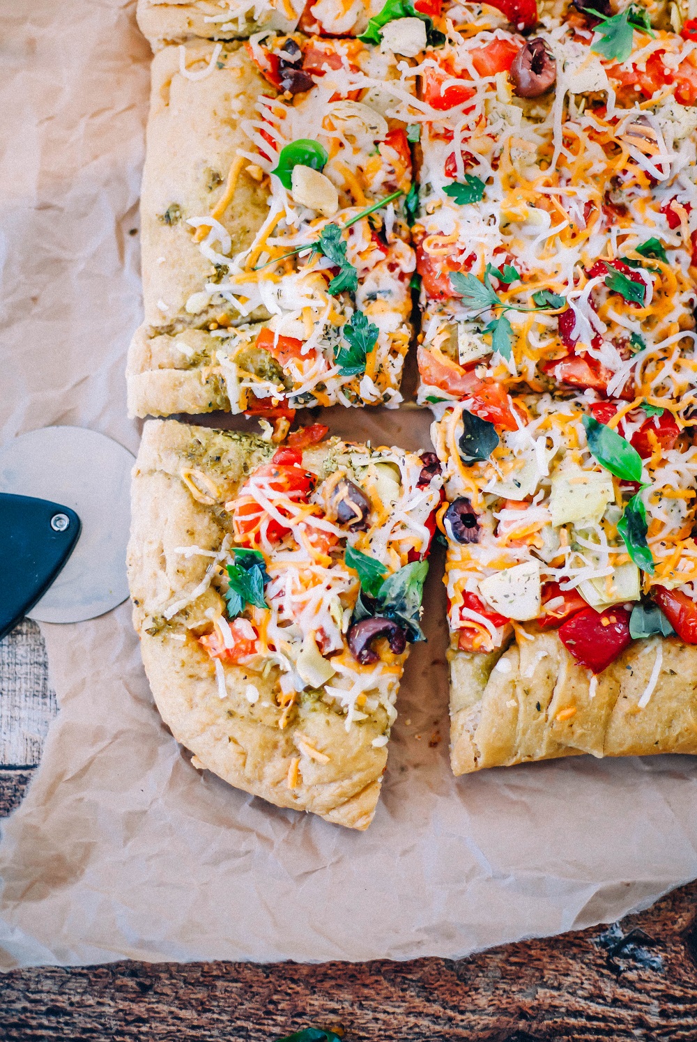 Mediterranean Pesto Palm Pizza