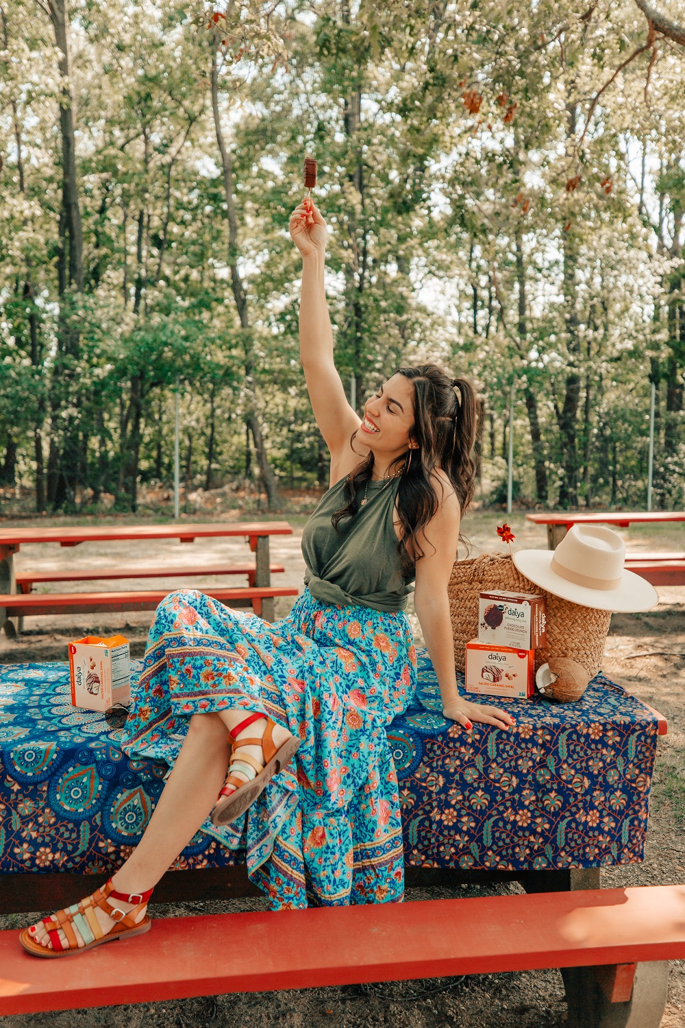Easy Date Night Idea: Picnic in the Park (Fun & Inexpensive!)
