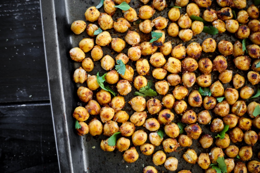 Sweet n’ Spicy Roasted Chickpeas
